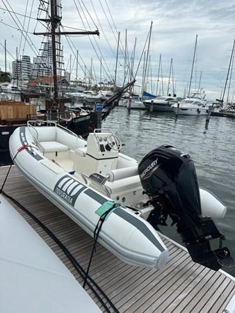 Novurania 460 DL