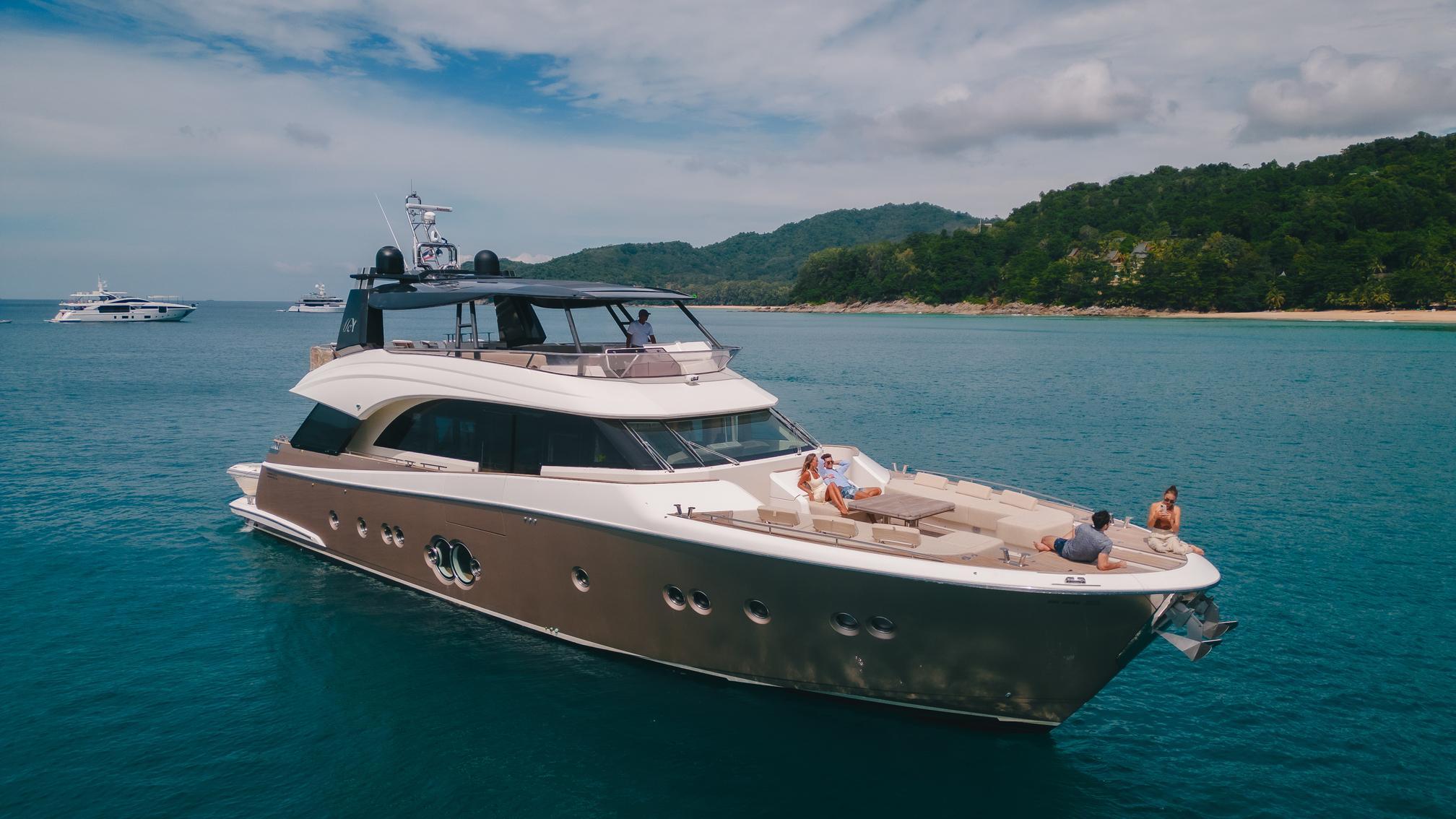 Monte Carlo Yachts 86