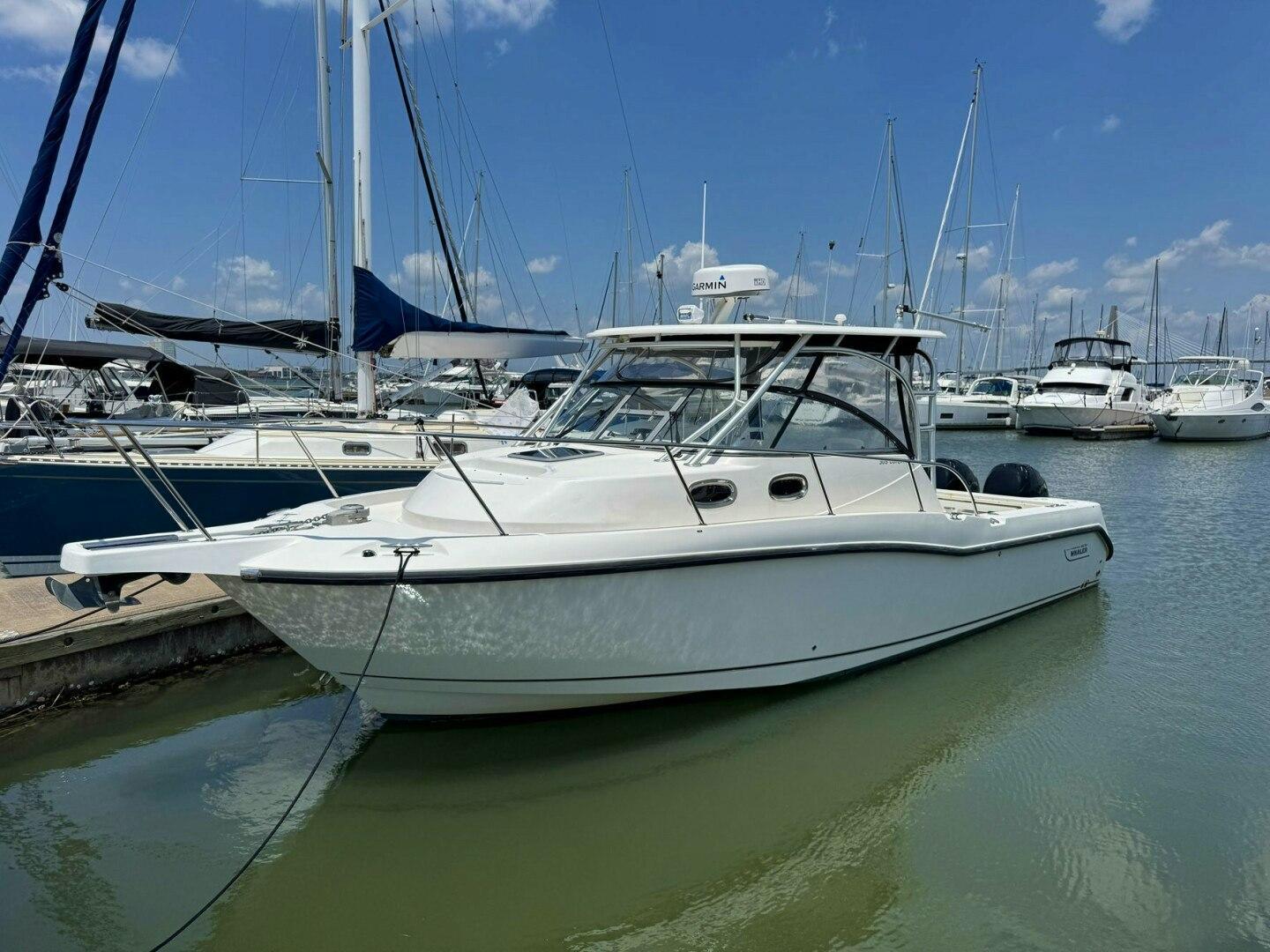 Boston Whaler 305 Conquest
