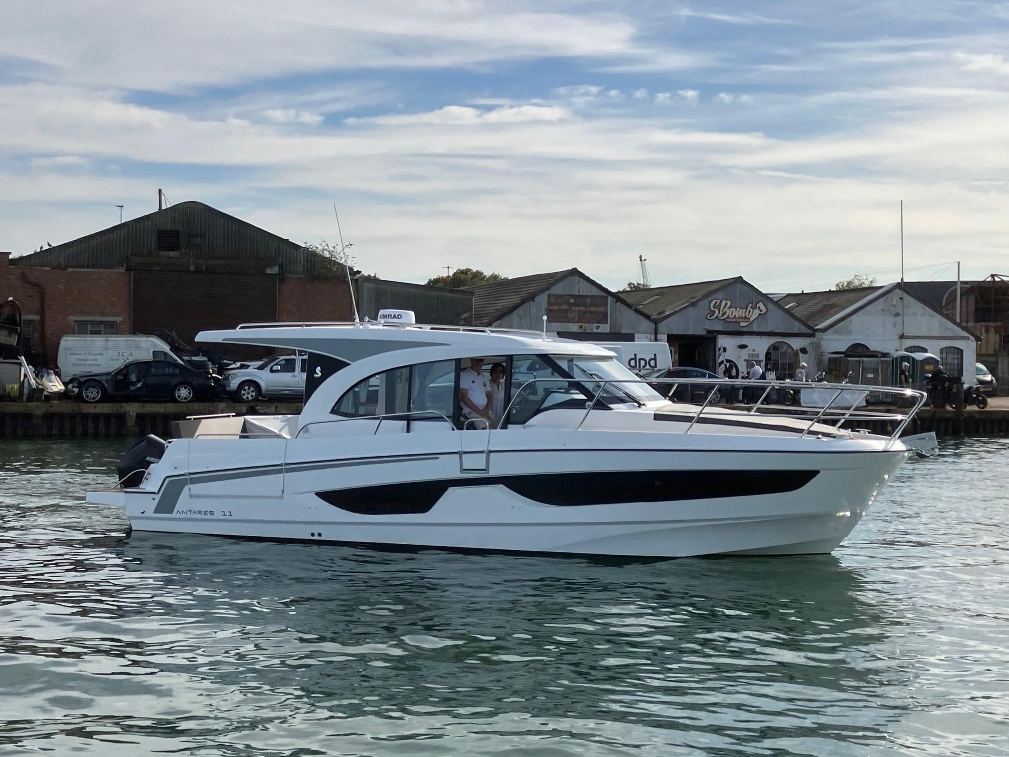 Beneteau Antares 11 OB
