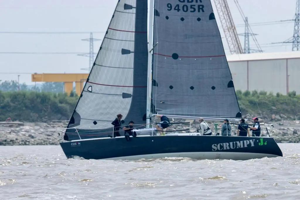 J Boats J105