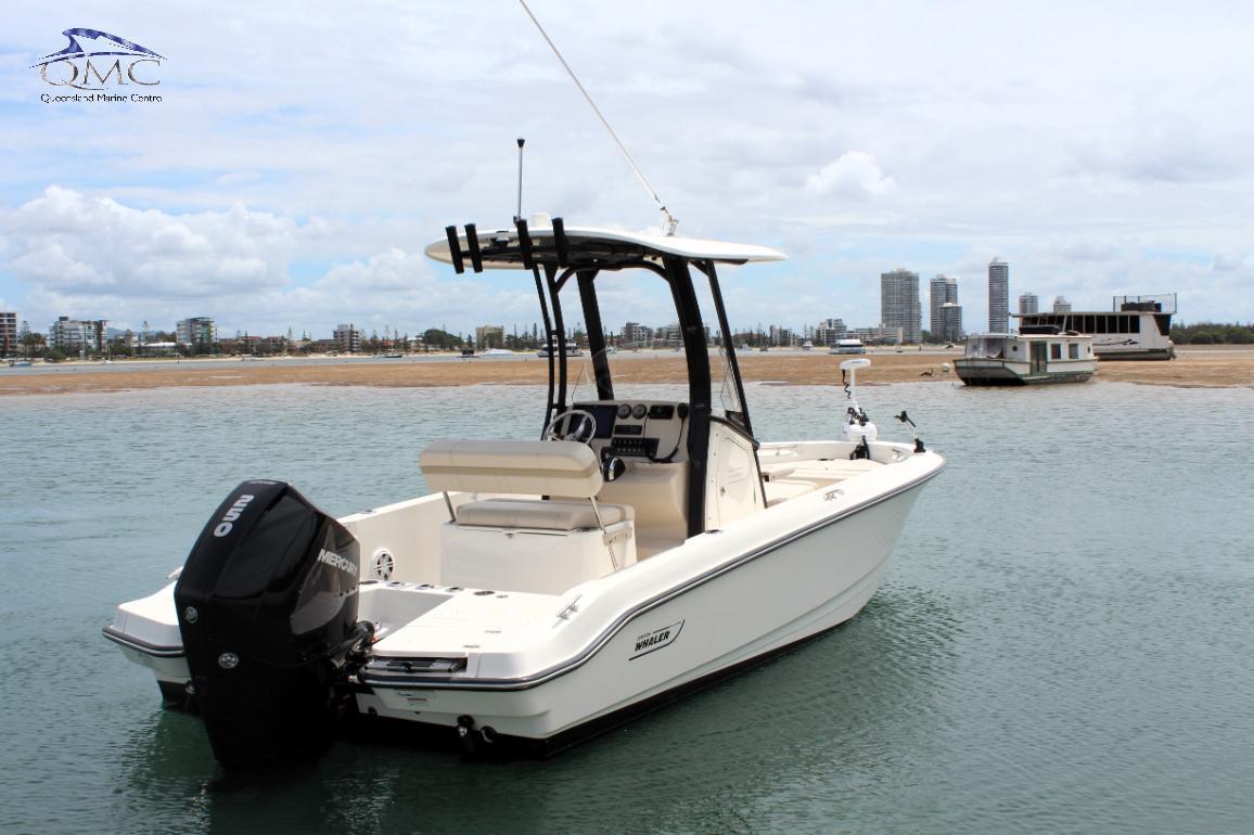 Boston Whaler 220 Dauntless