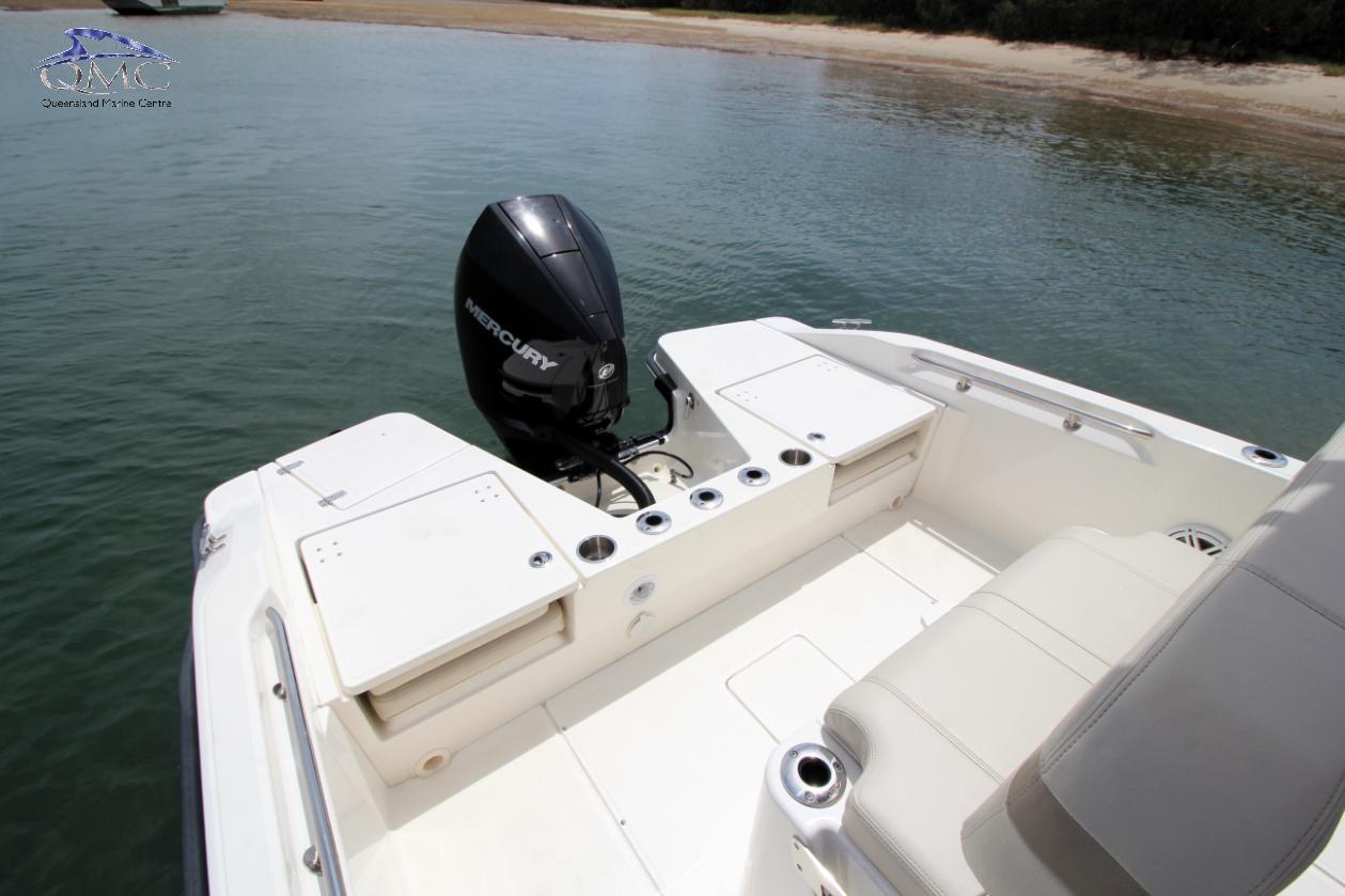 Boston Whaler 220 Dauntless
