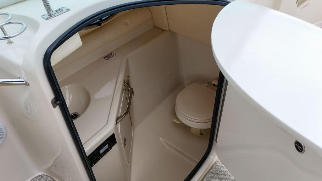 Sea Ray 270 Sundeck