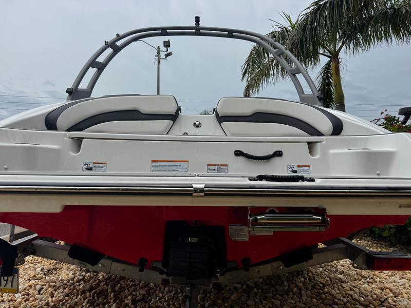 Thumbnail 4 - Yamaha Boats AR195
