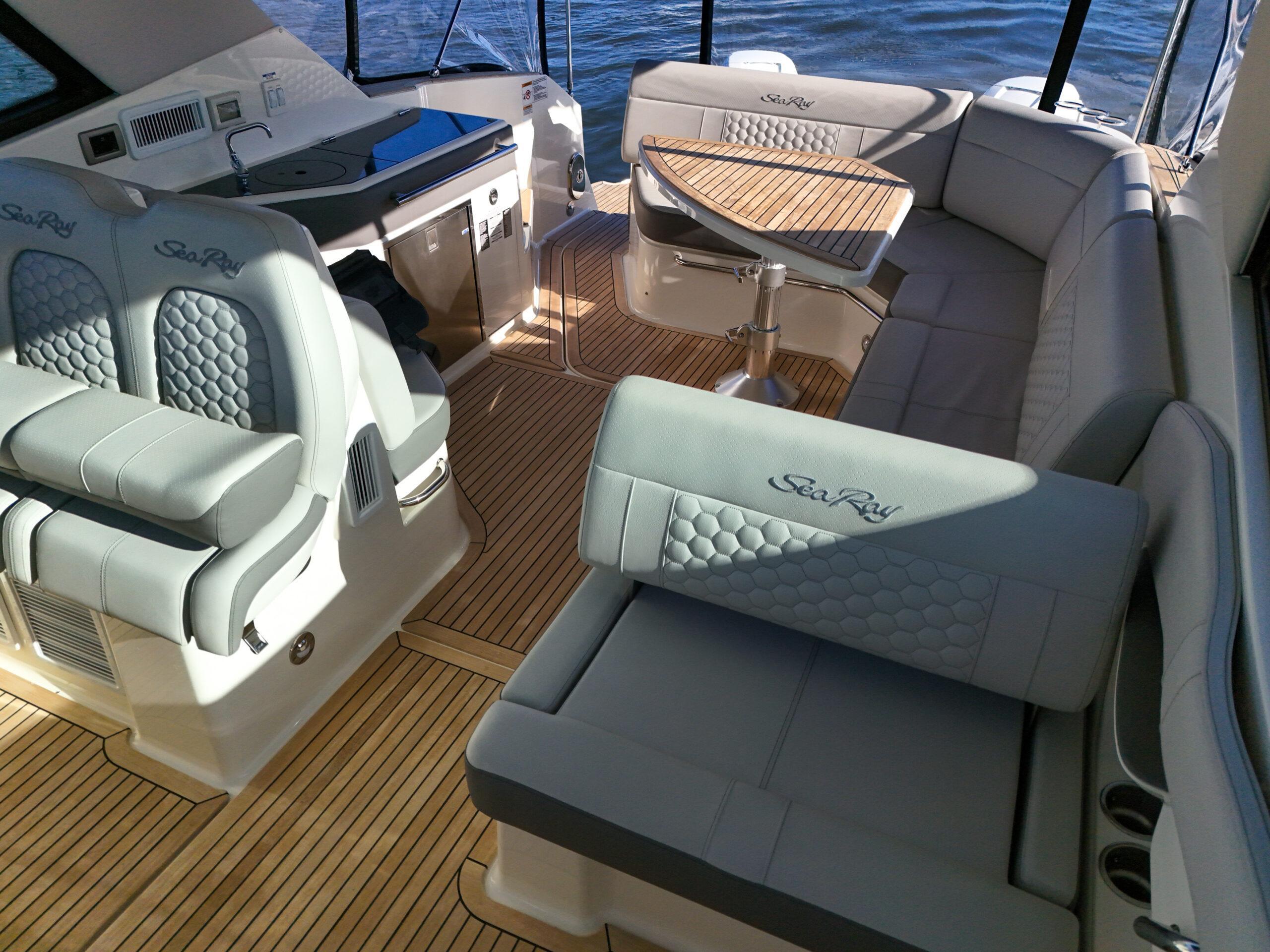 Sea Ray 320 Sundancer Coupe OB