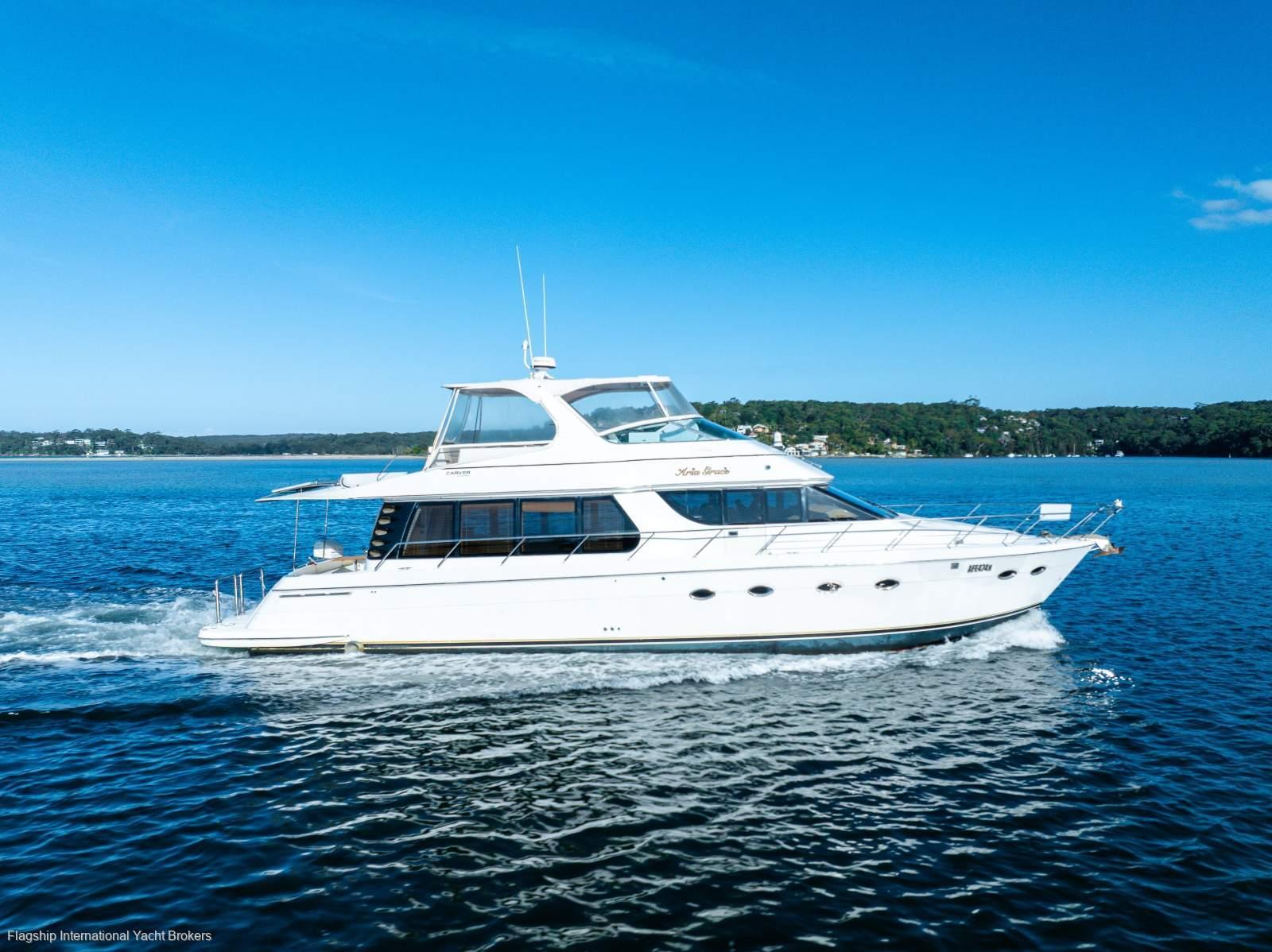 Carver 570 Pilothouse Cruiser