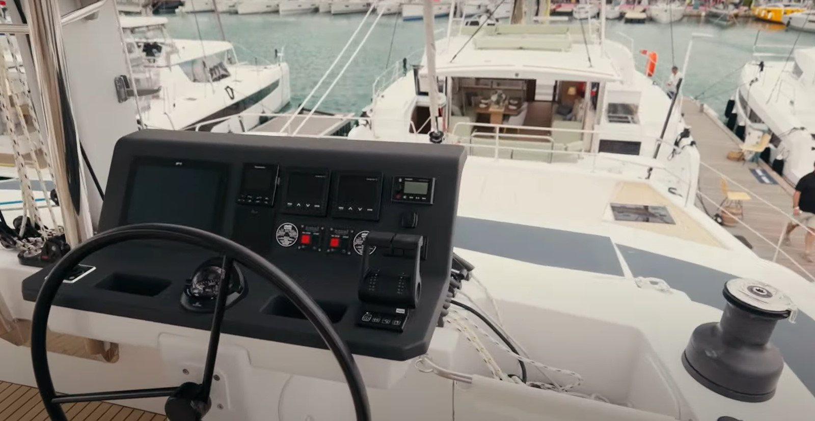 Thumbnail 11 - Bali 5.8 Catamaran