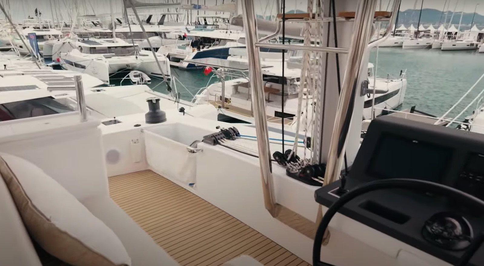 Thumbnail 38 - Bali 5.8 Catamaran