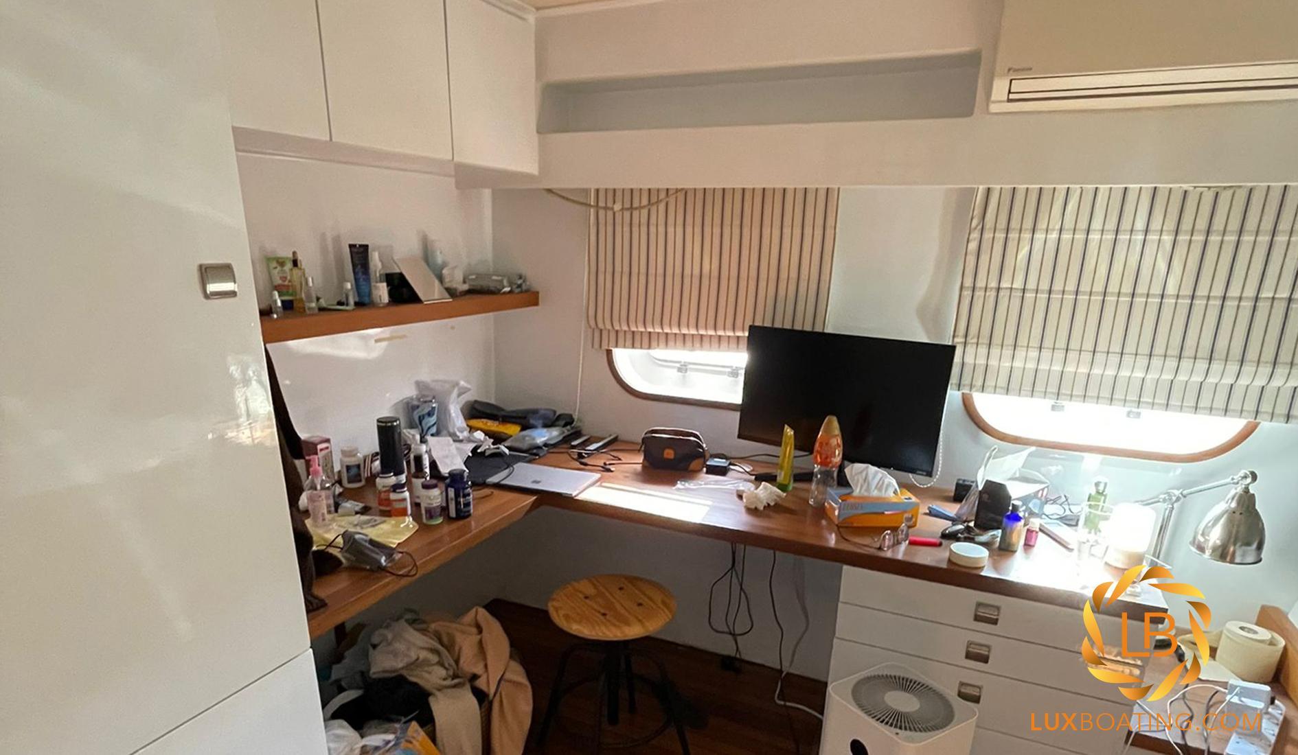 Photo 8