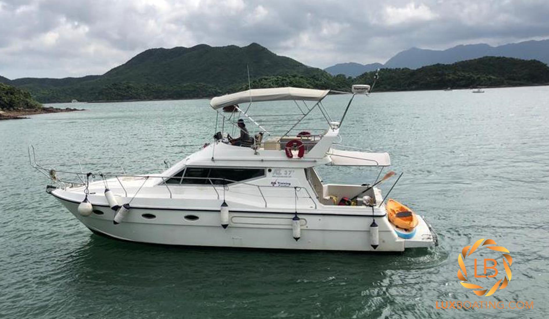 Azimut 37