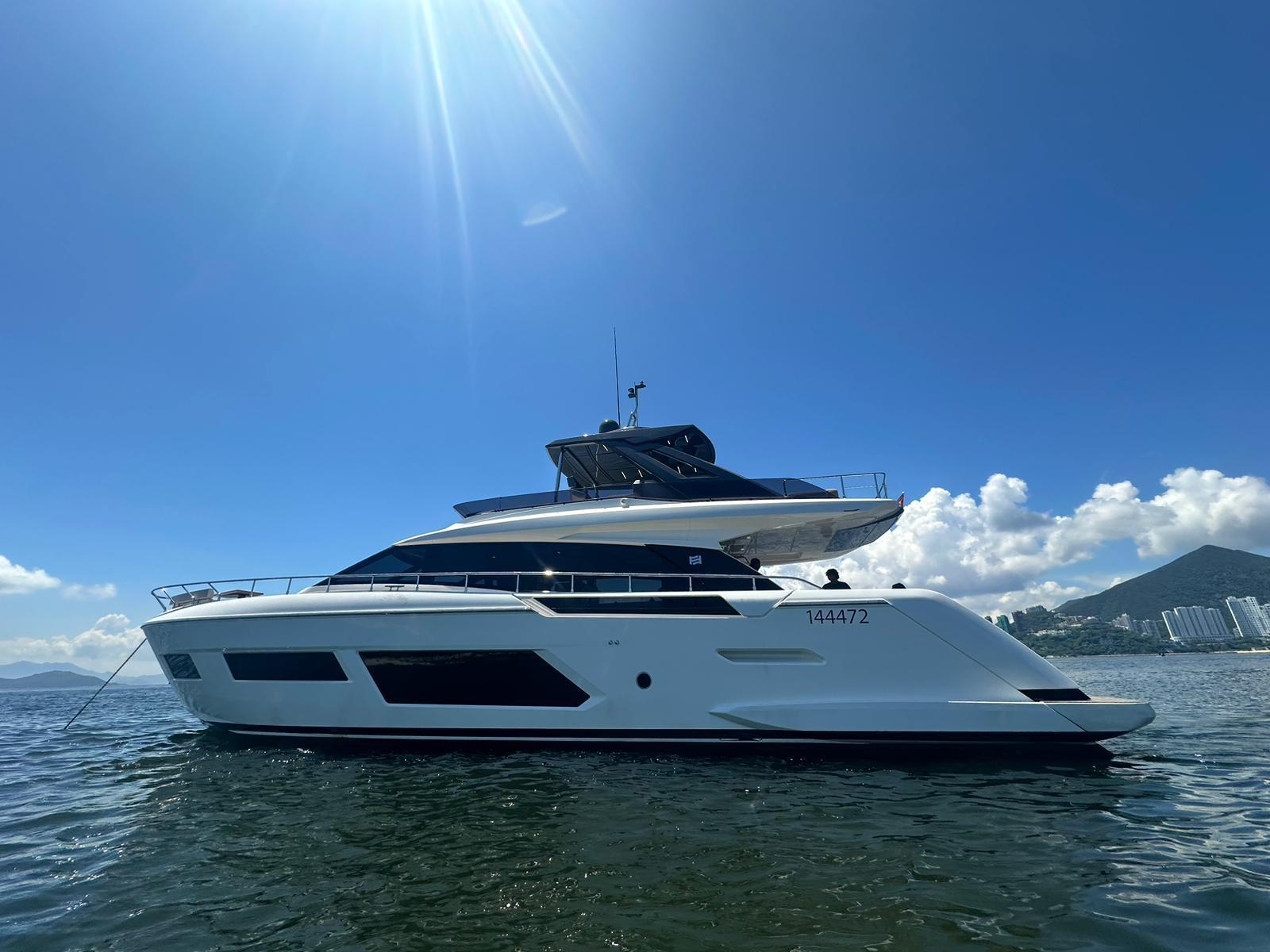 Ferretti 670