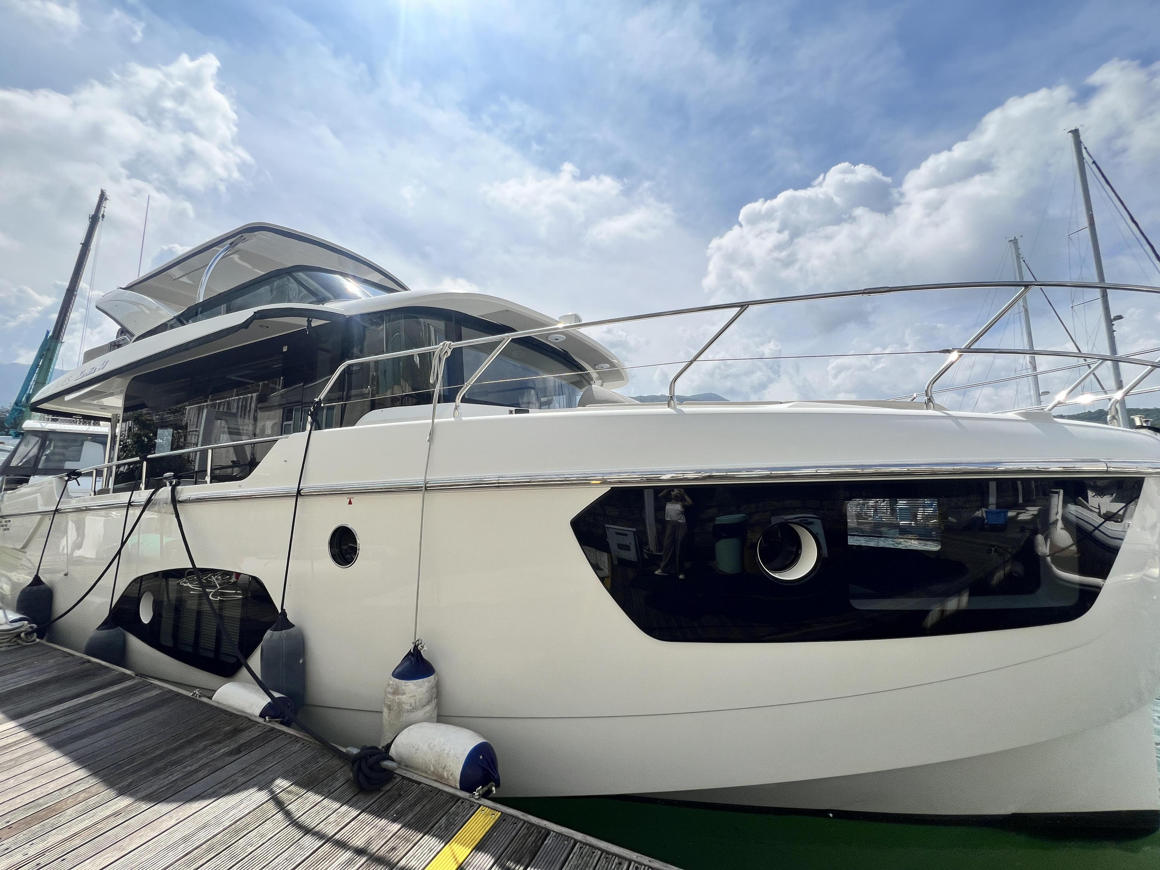 Absolute Navetta 48