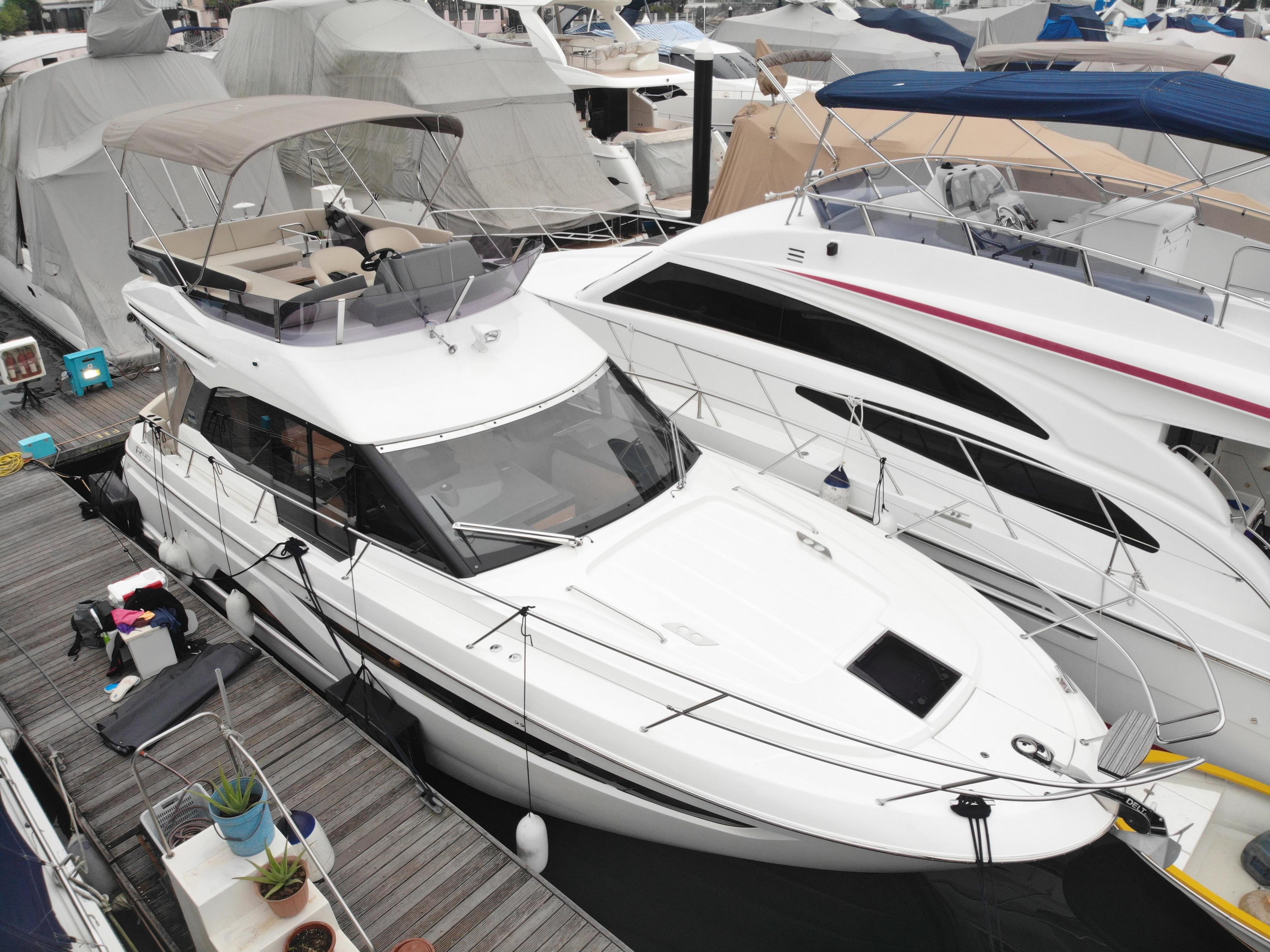 Bavaria R40 Fly