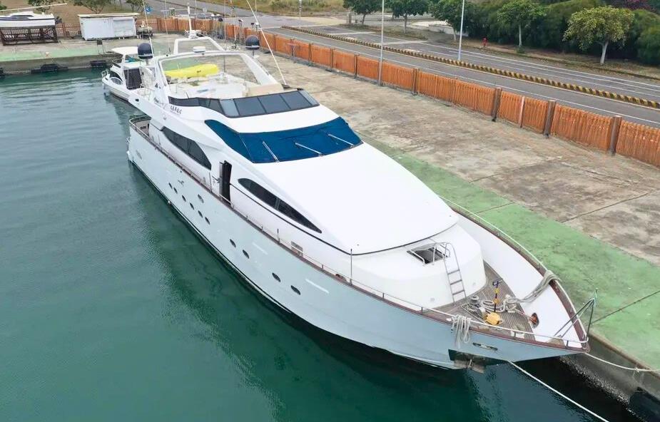 Azimut 90/100 Jumbo