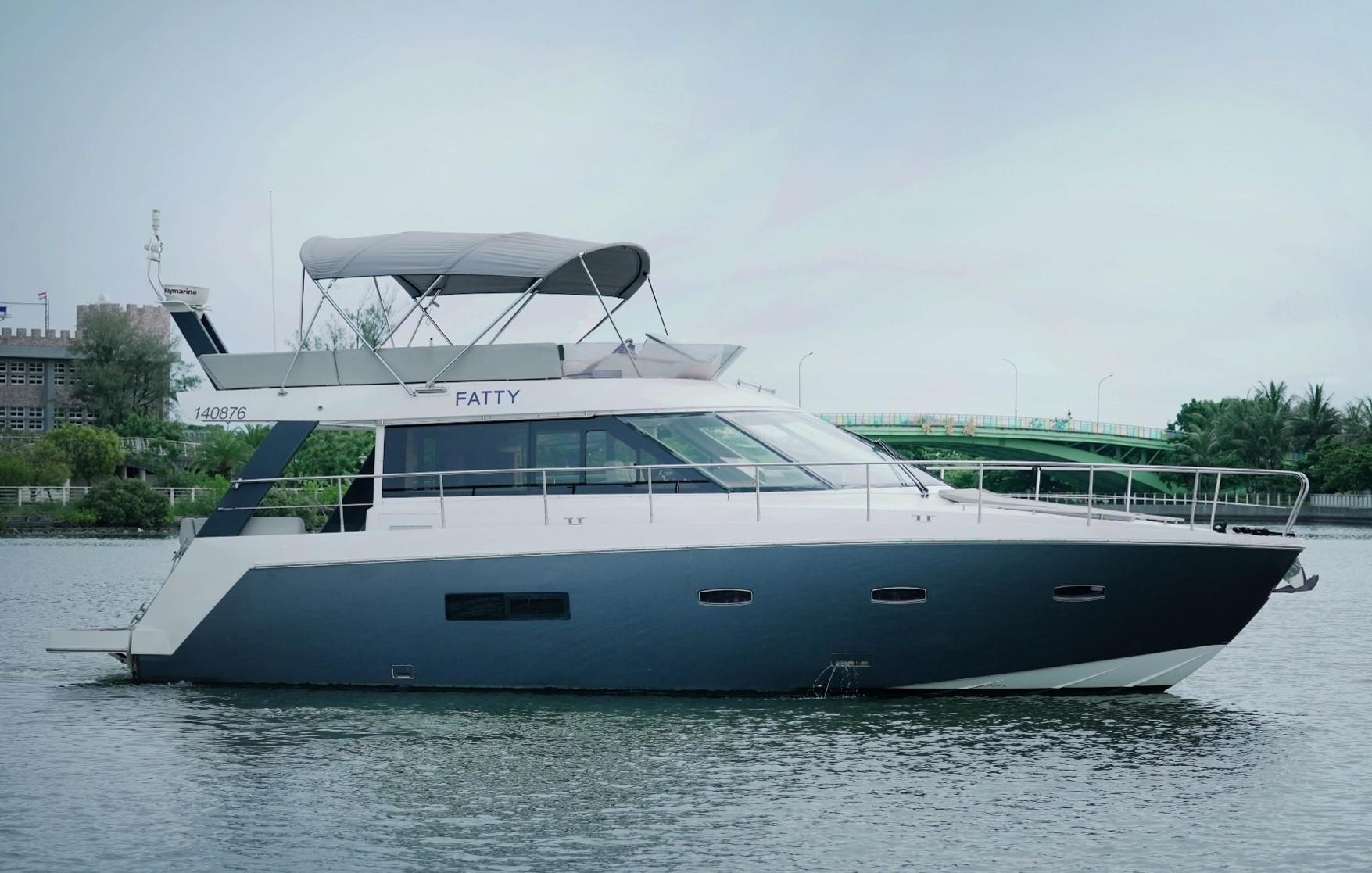 Sealine F42