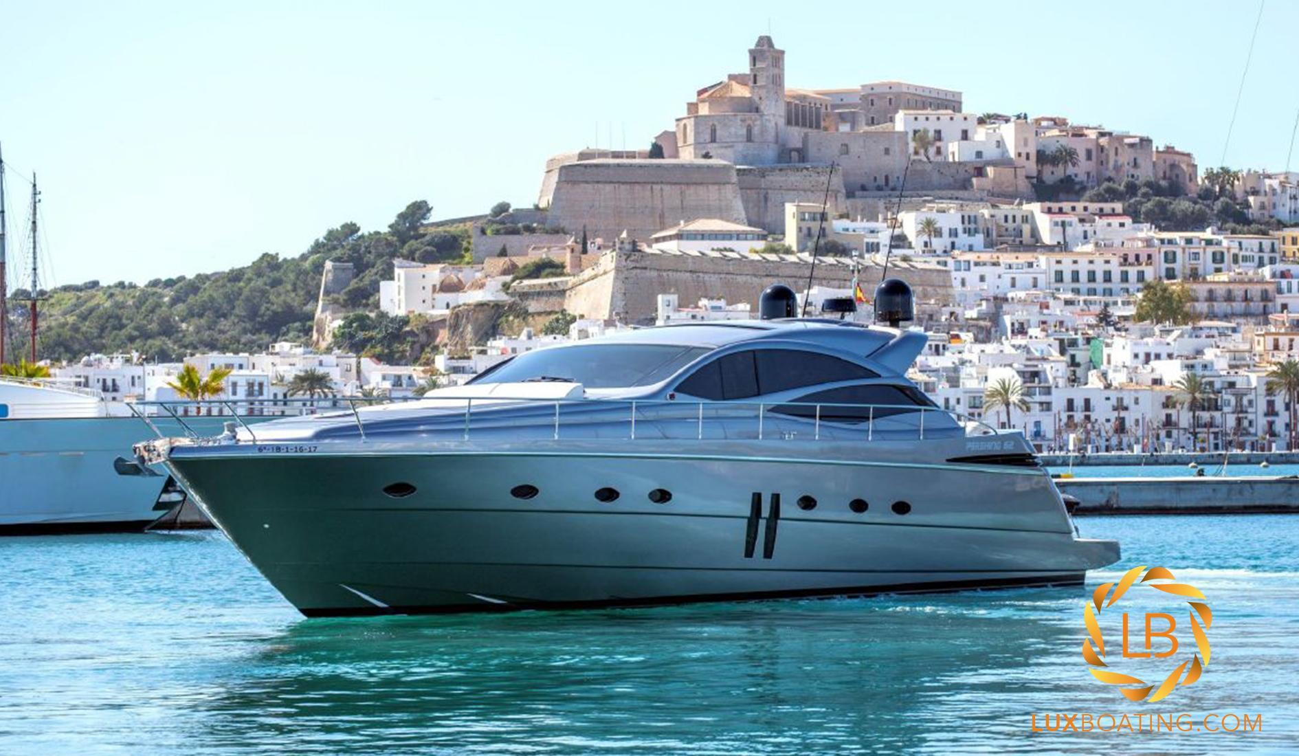 Pershing 62