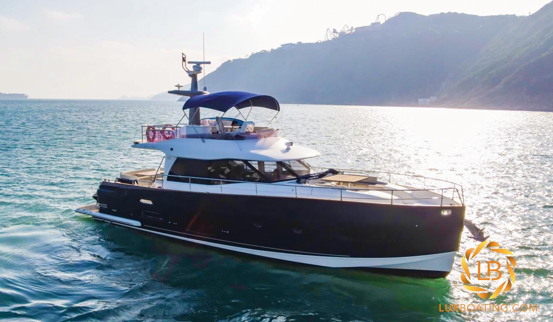 Azimut M53