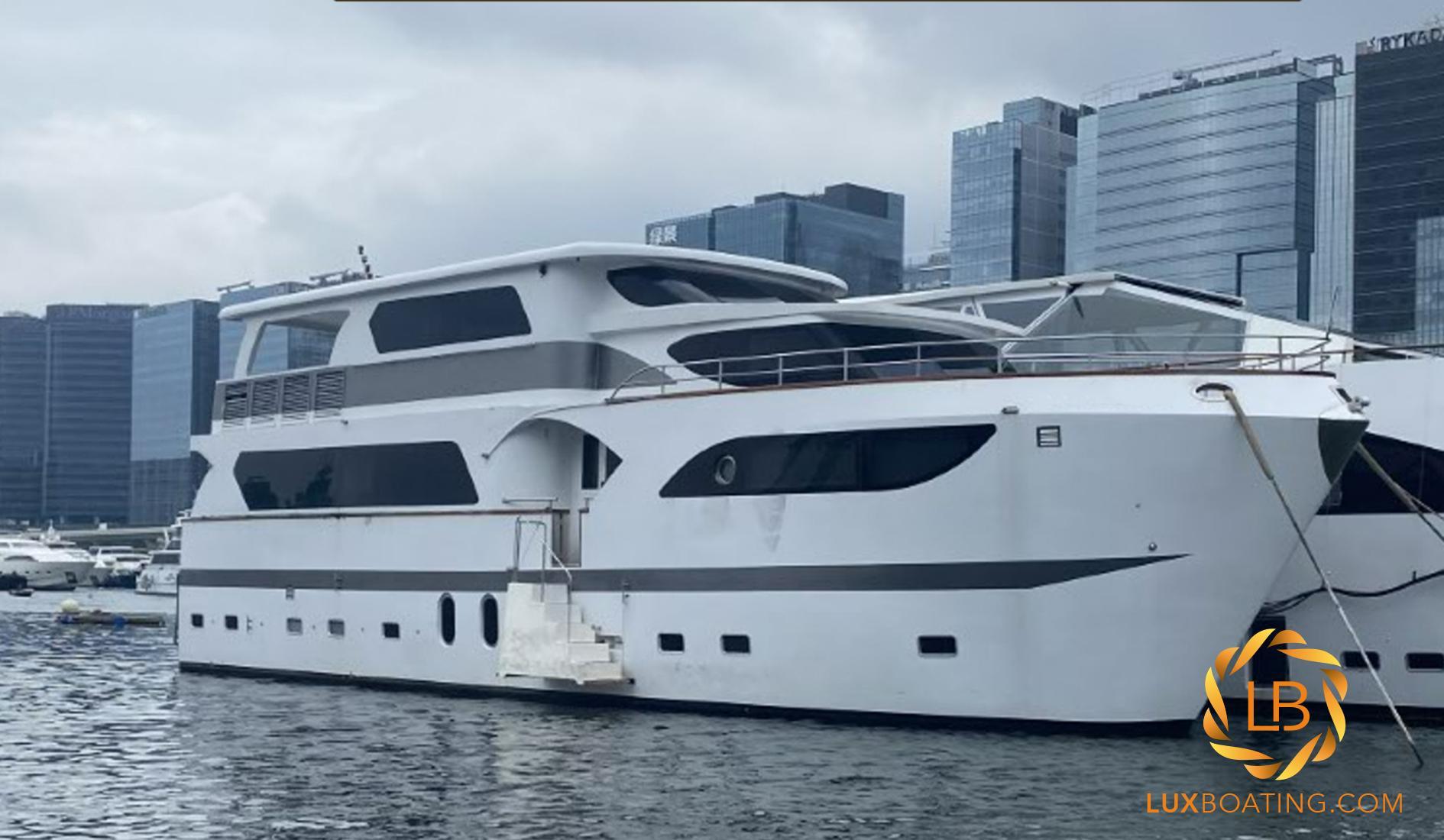 Houseboat Houseboat 65ft ATIA