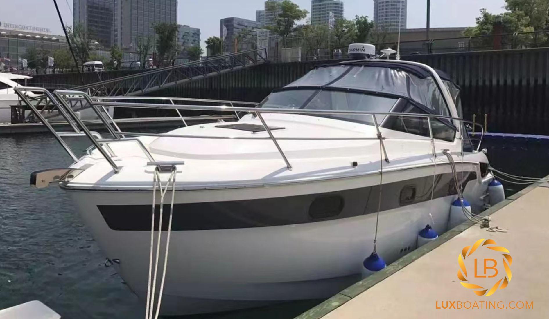 Bavaria Sport 300