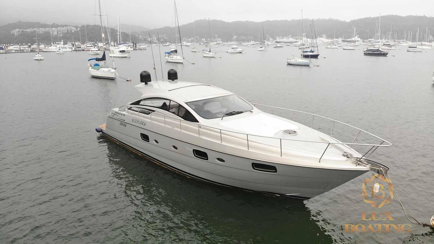 Pershing 58