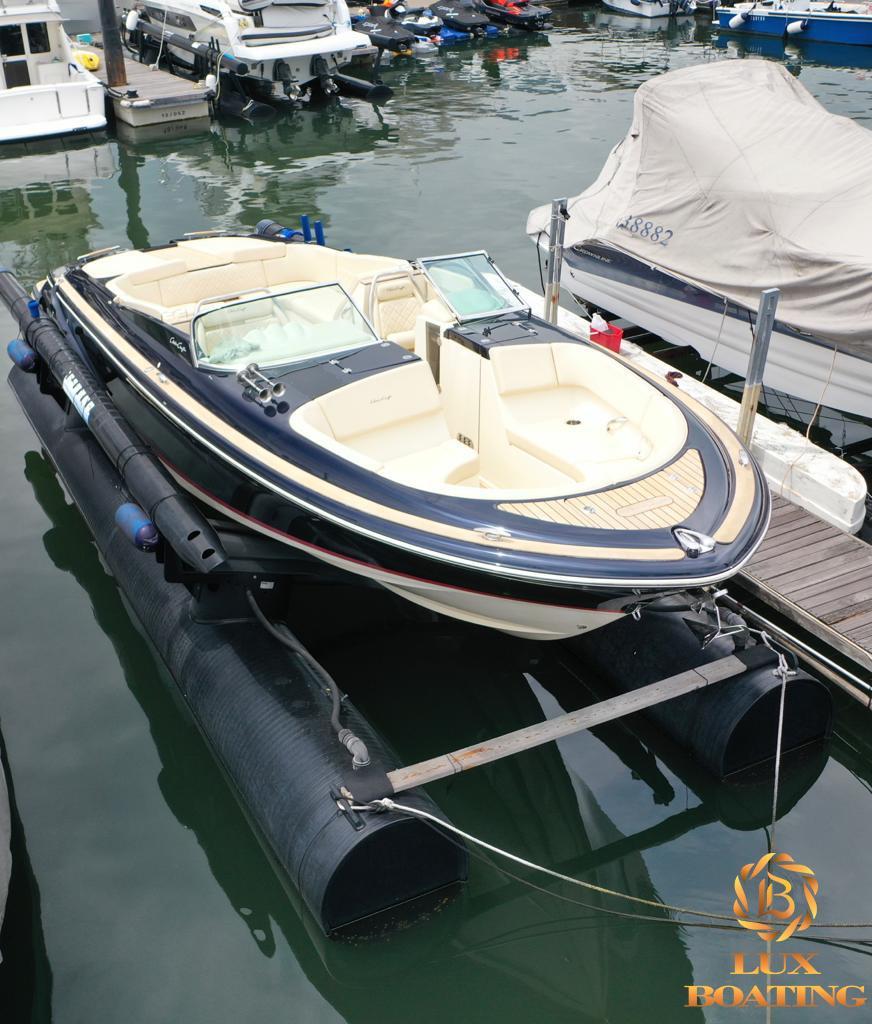 Chris Craft Launch 32