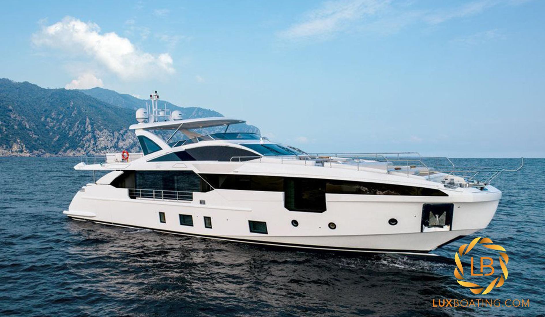 Azimut Grande 32M