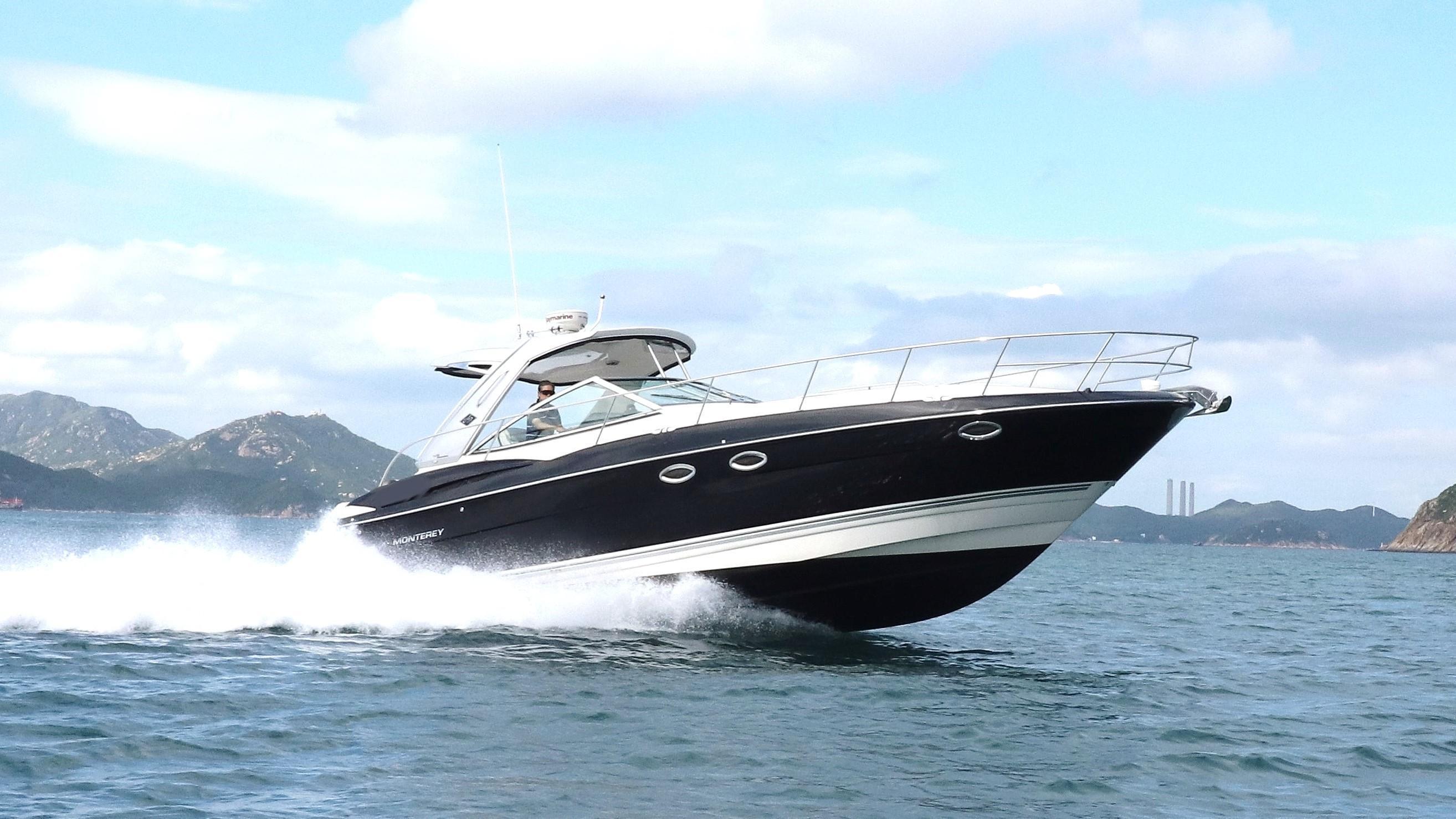 Monterey 415 Sport Yacht