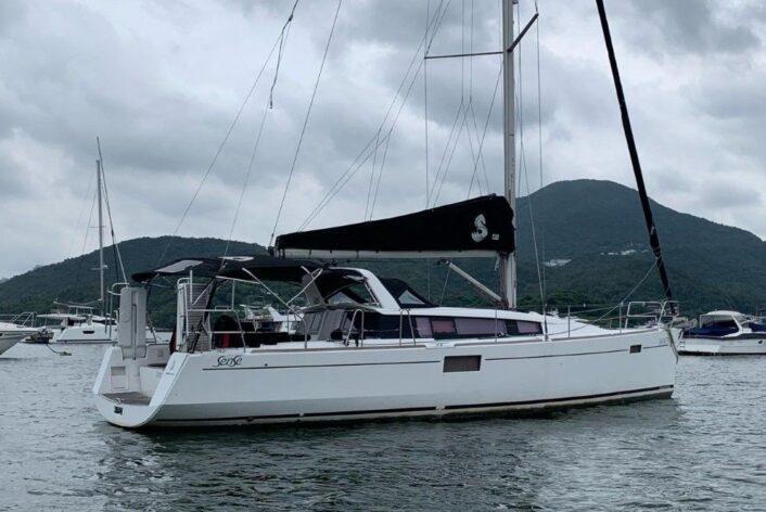 Beneteau Sense 43