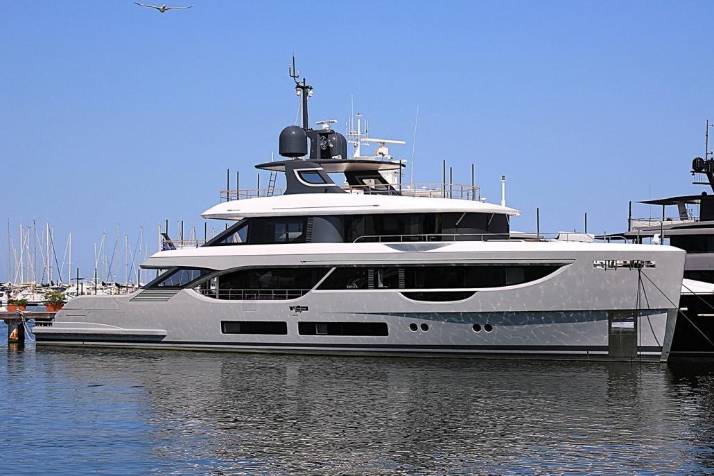 Benetti Oasis 34M