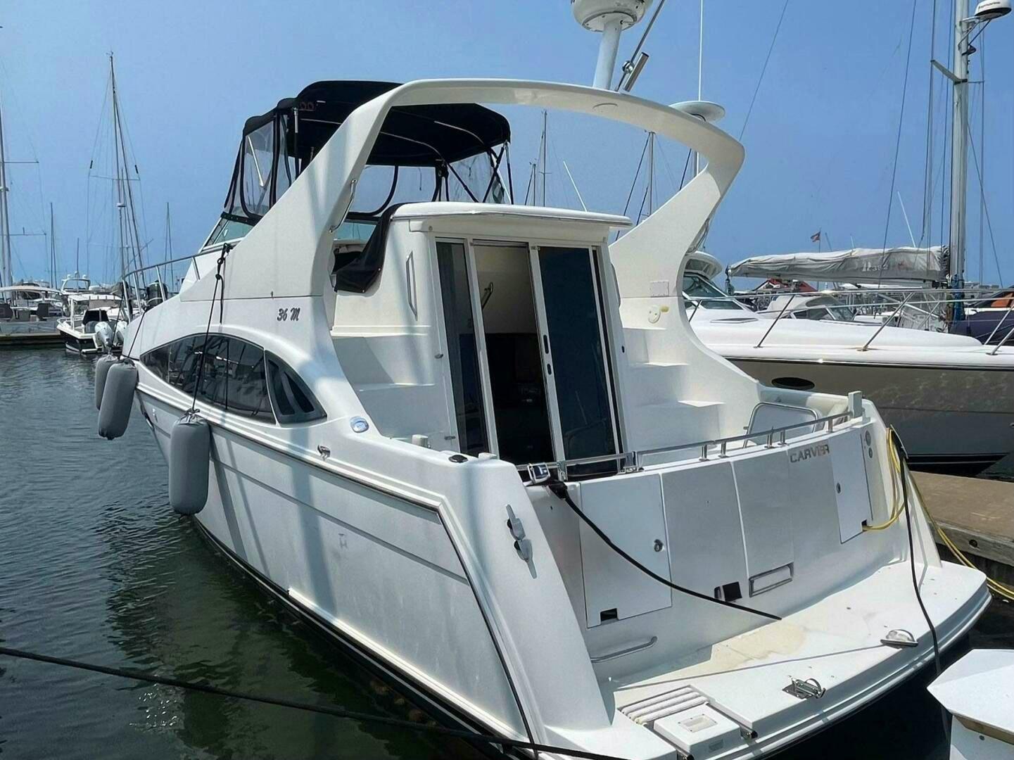 Carver 36 Mariner