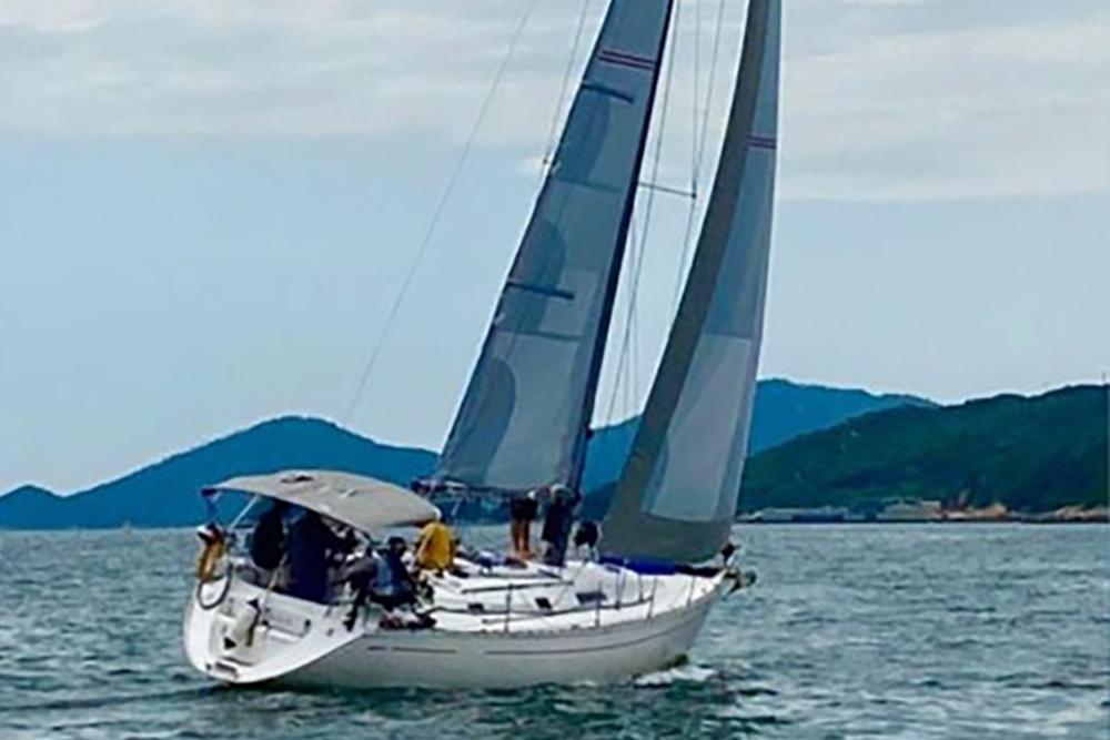 Dufour 38 Classic