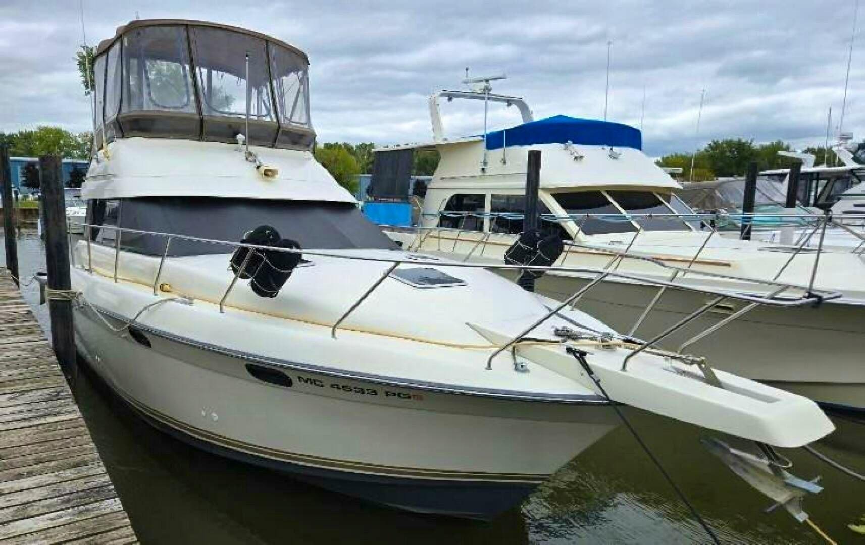 Silverton 37 Motor Yacht