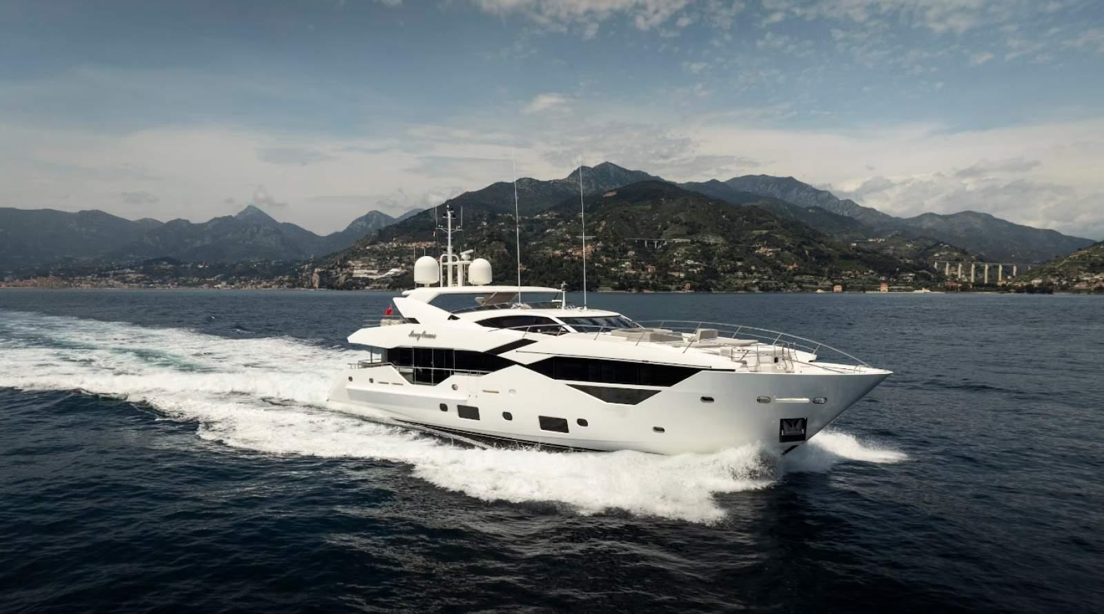 Sunseeker 116 Super Yacht