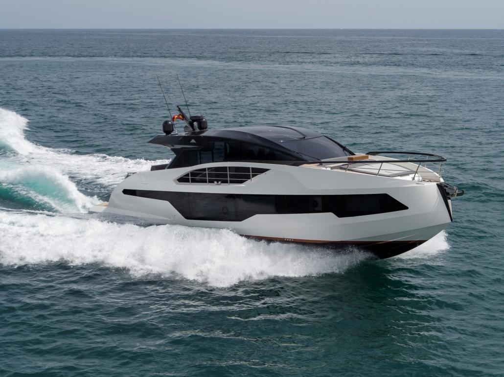 Astondoa 677 Coupe