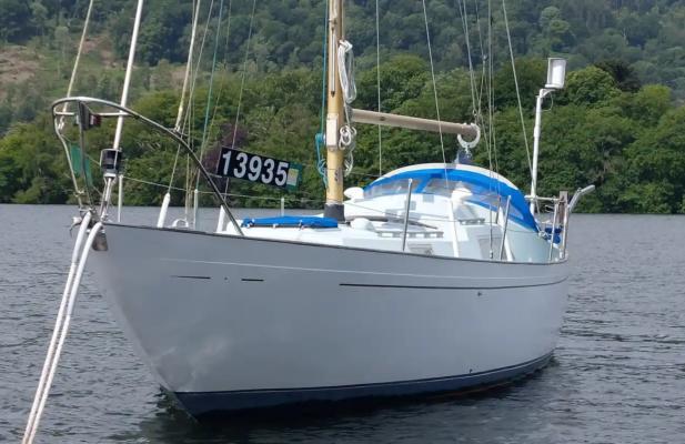Camper & Nicholson 32