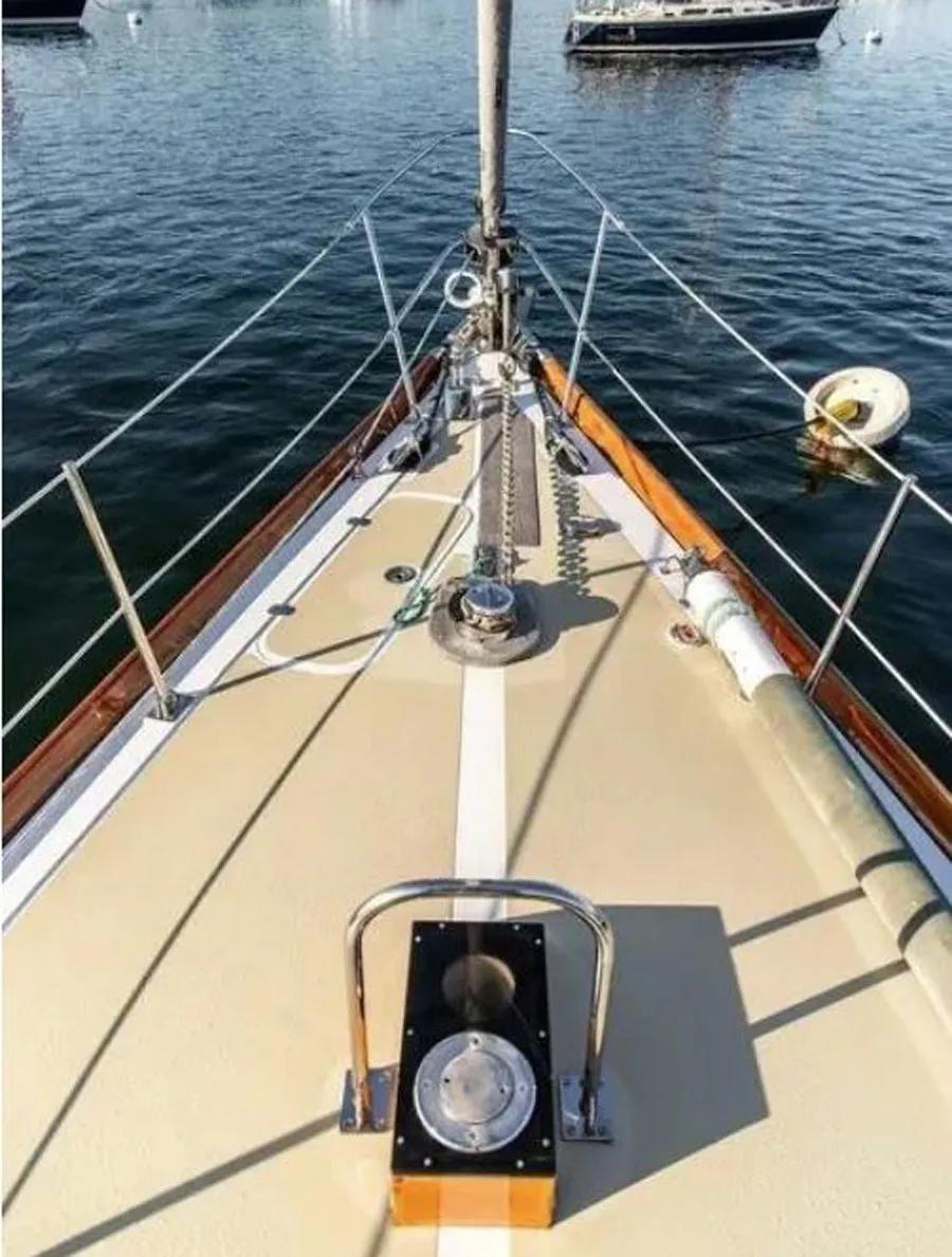 Hinckley Sou'wester 51