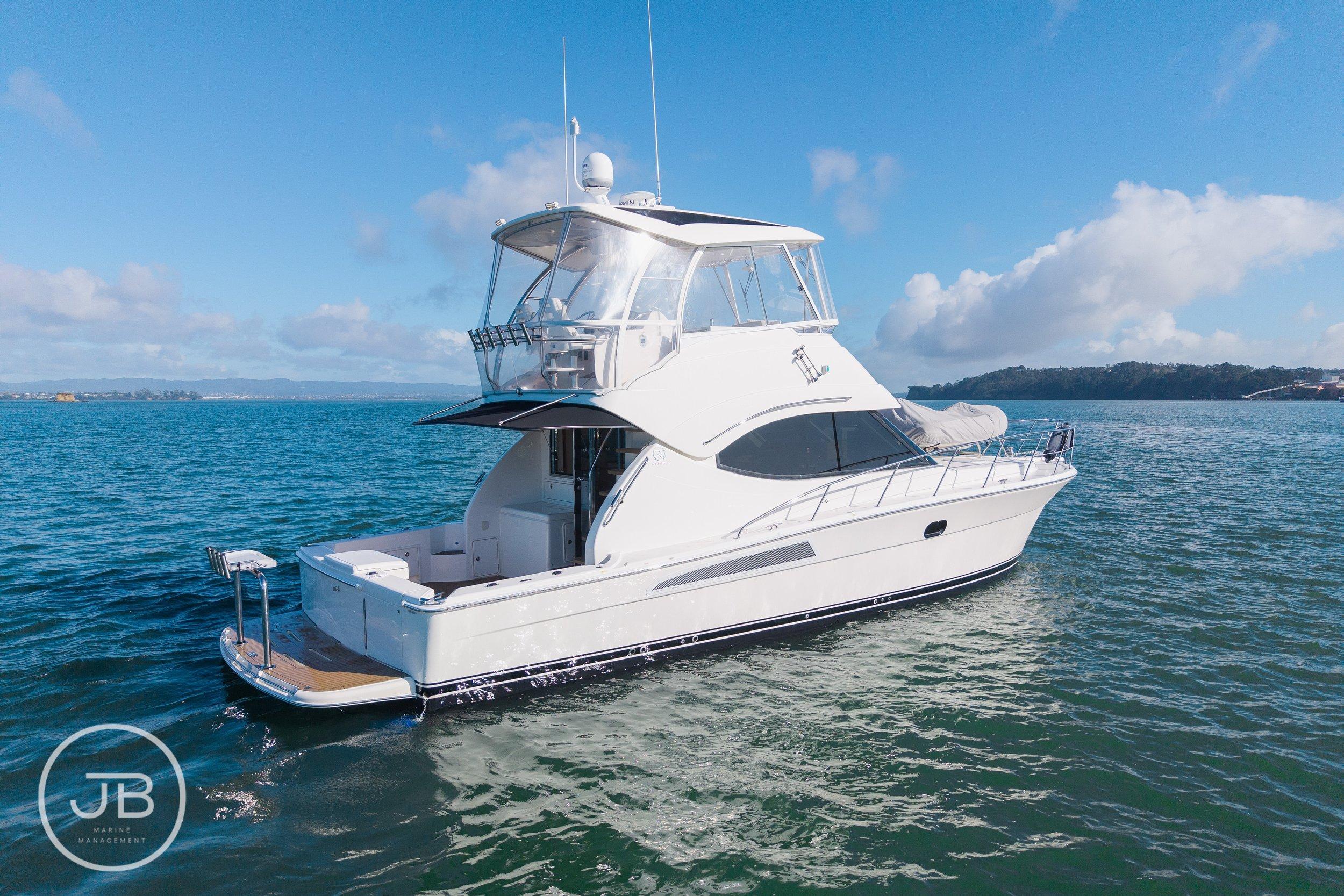 Riviera 45 Flybridge