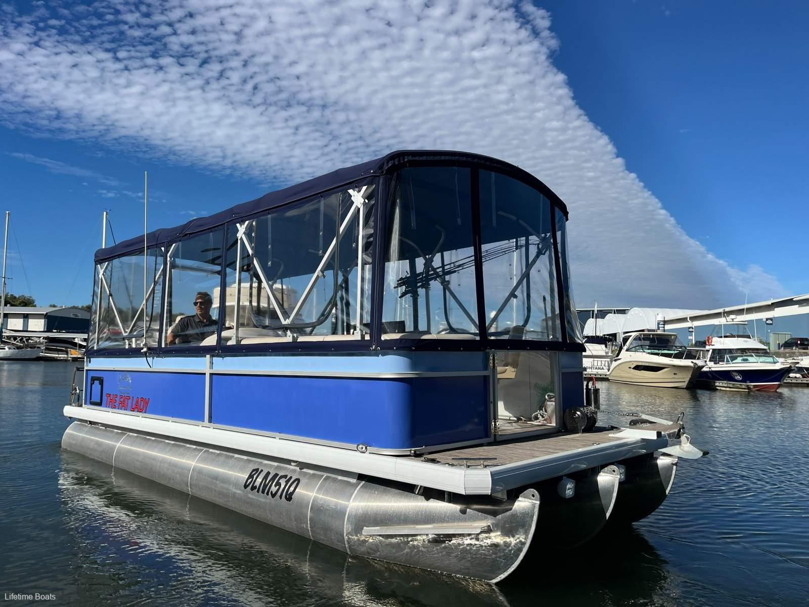 Runaway Bay Pontoon Boats 22 Tri Hull