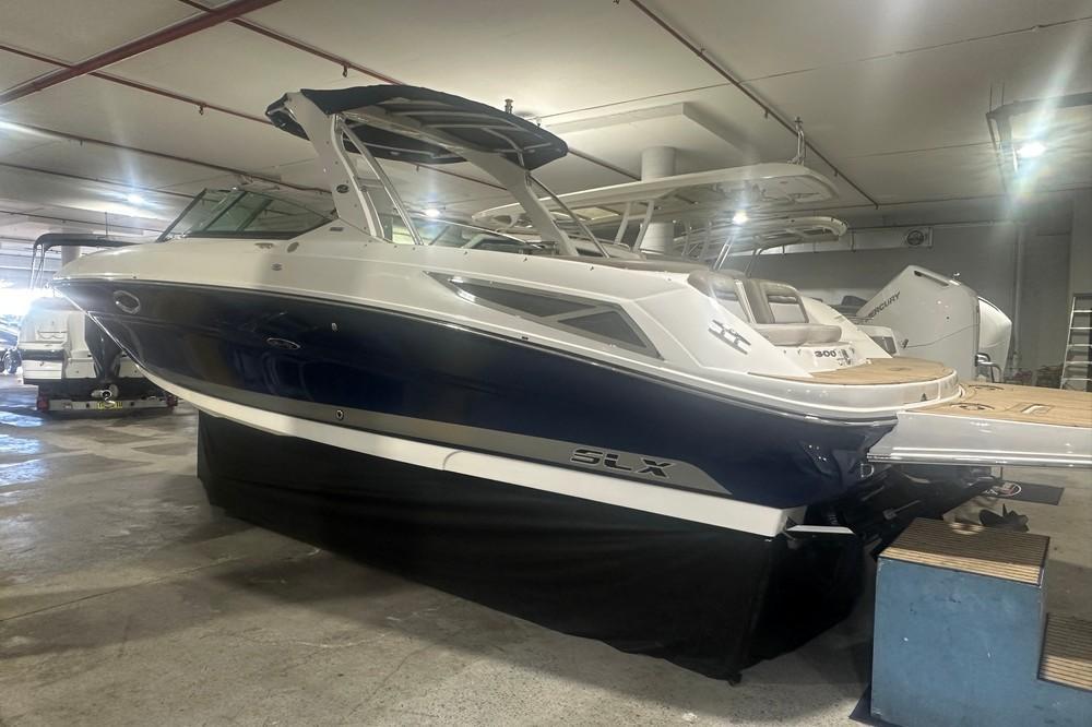 Sea Ray SLX 300