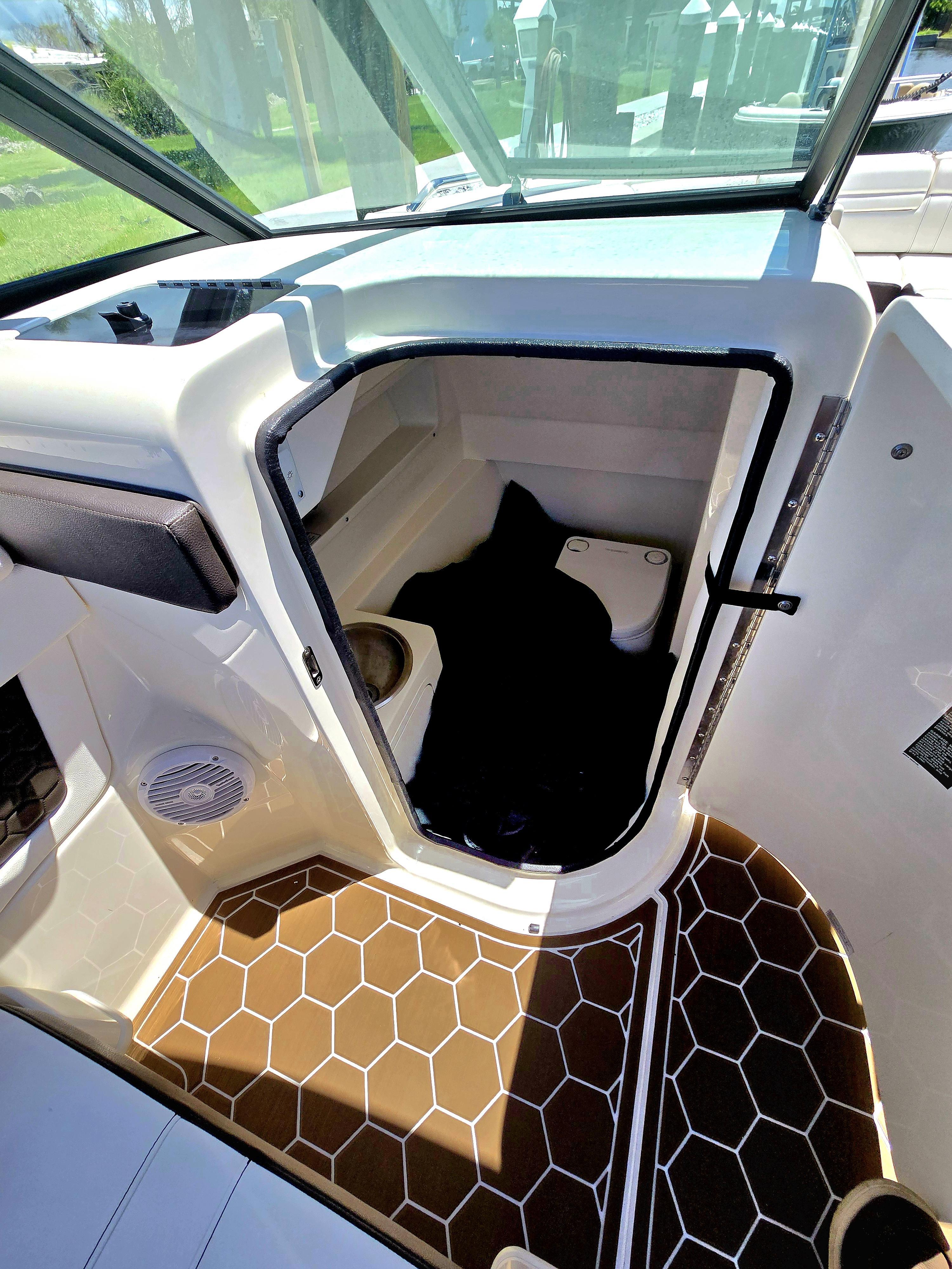 Thumbnail 10 - Sea Ray 270 SDX OB