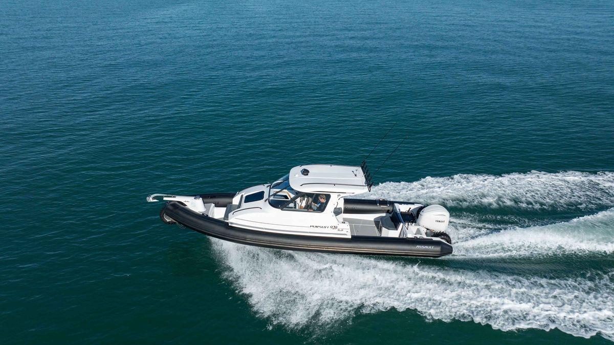 Assault Pursuit 920 Amphibious