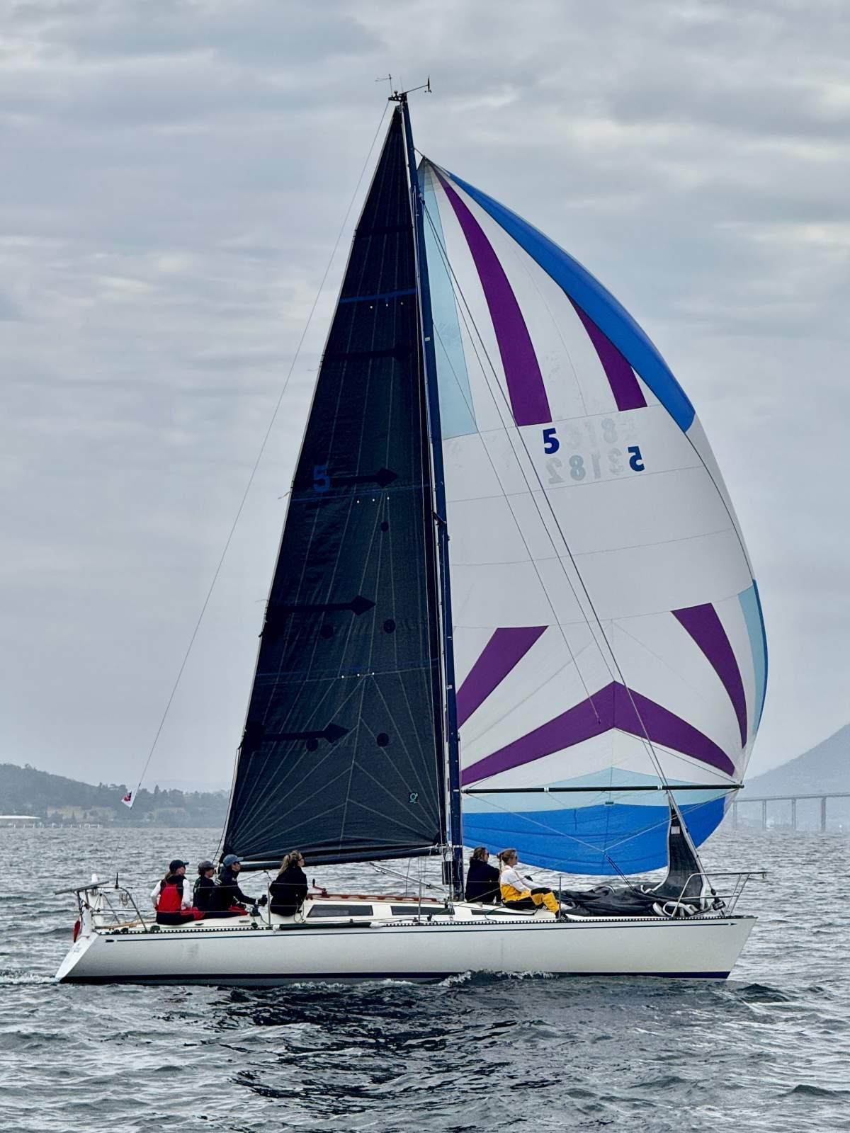 Hobie 33