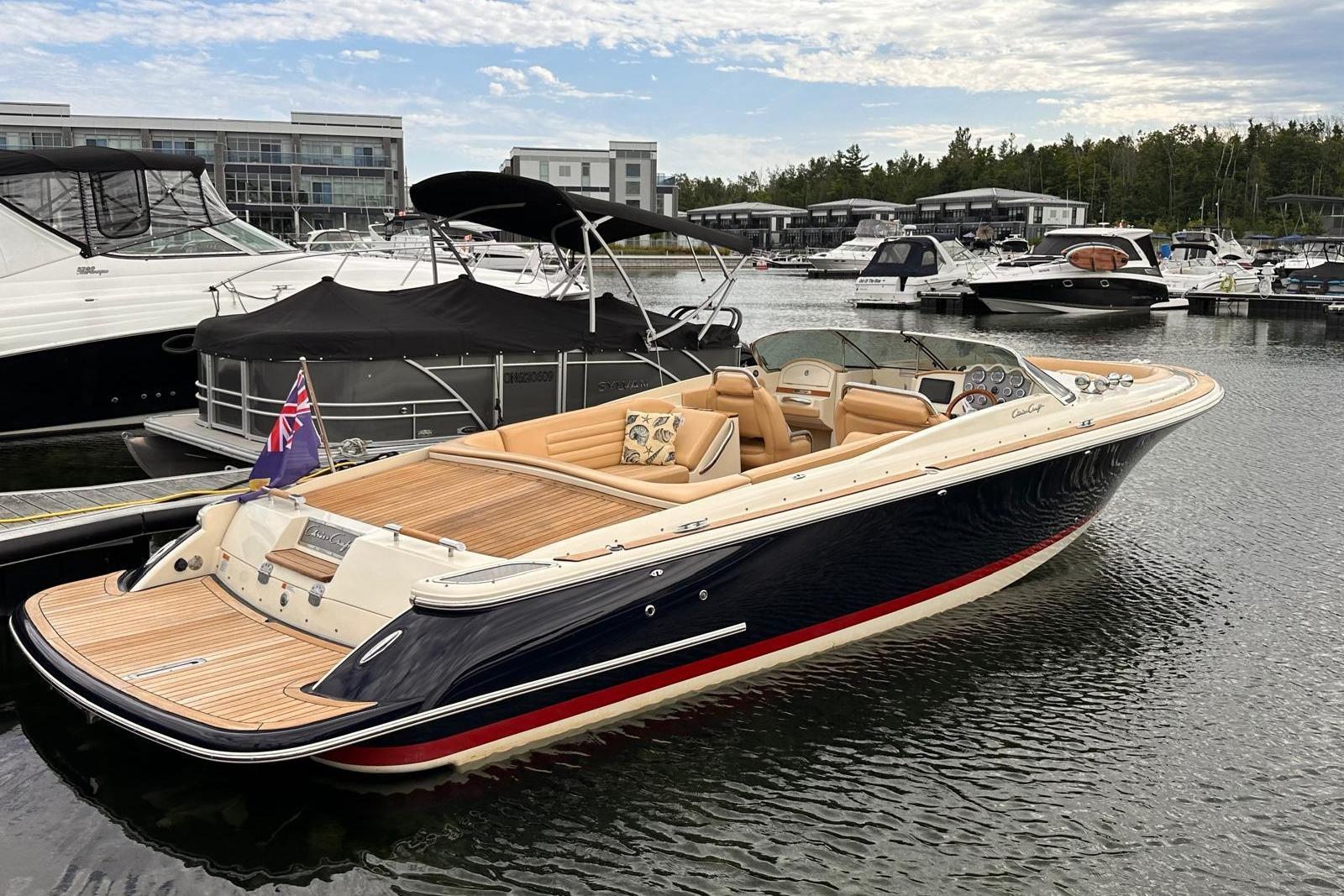 Chris Craft Launch 28