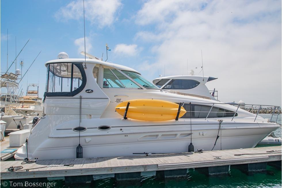 Sea Ray 390 Motor Yacht