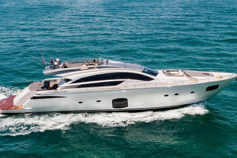 Pershing 82 VHP