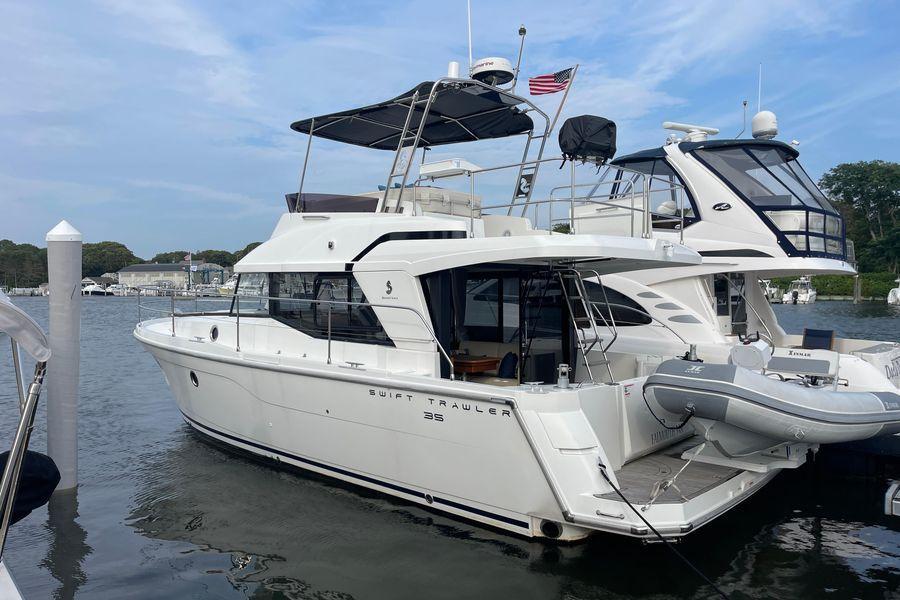 Beneteau Swift Trawler 35
