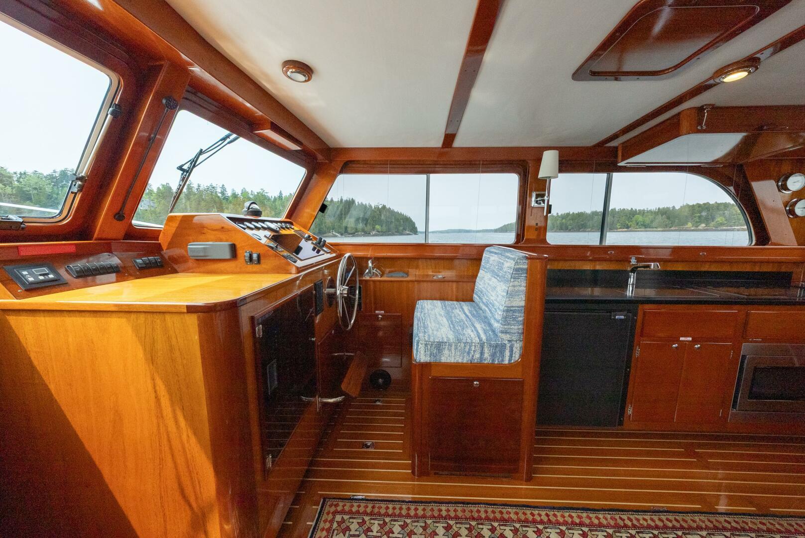 Thumbnail 6 - Lowell Flybridge