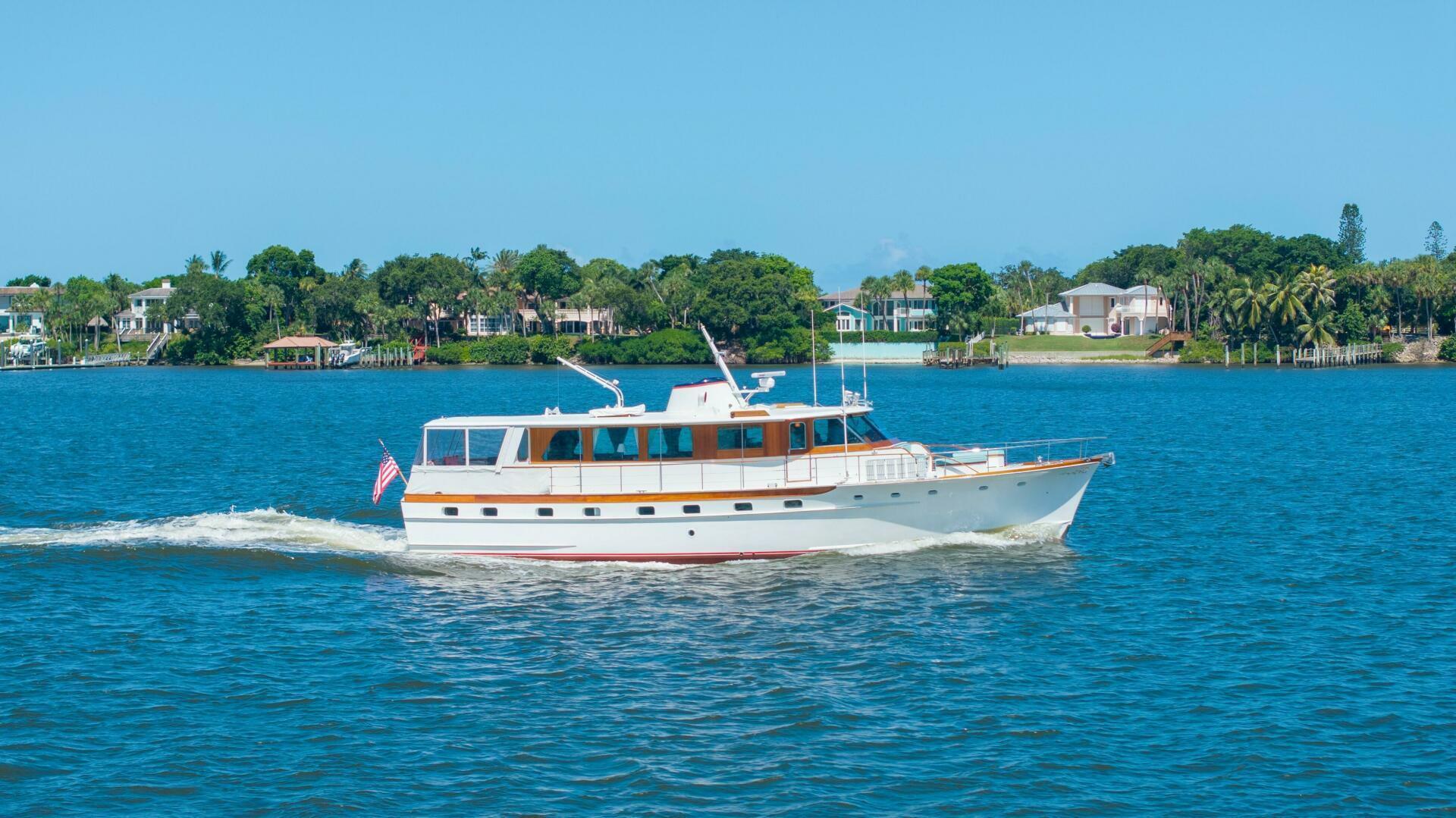 Trumpy Houseboat