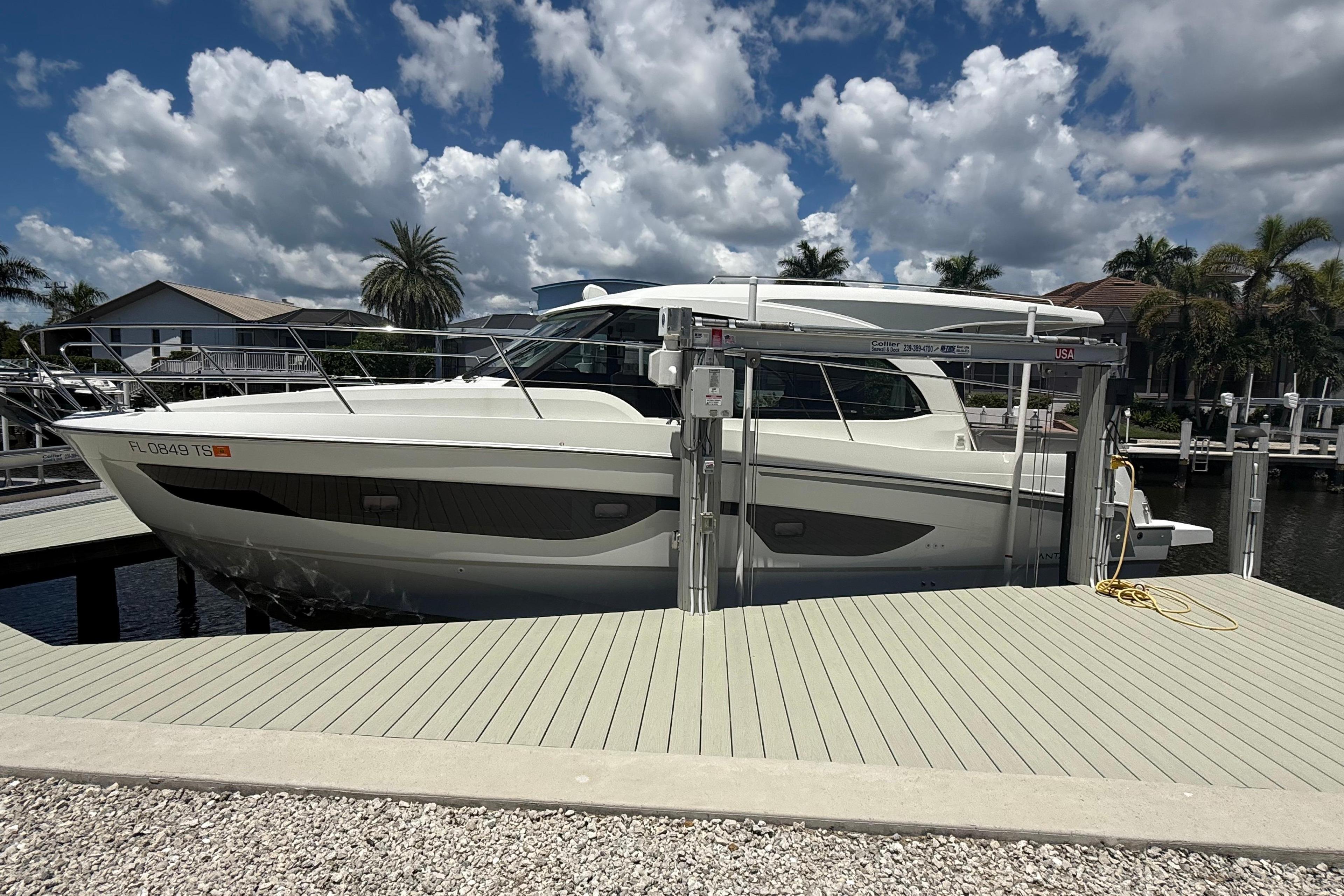 Beneteau Antares 11
